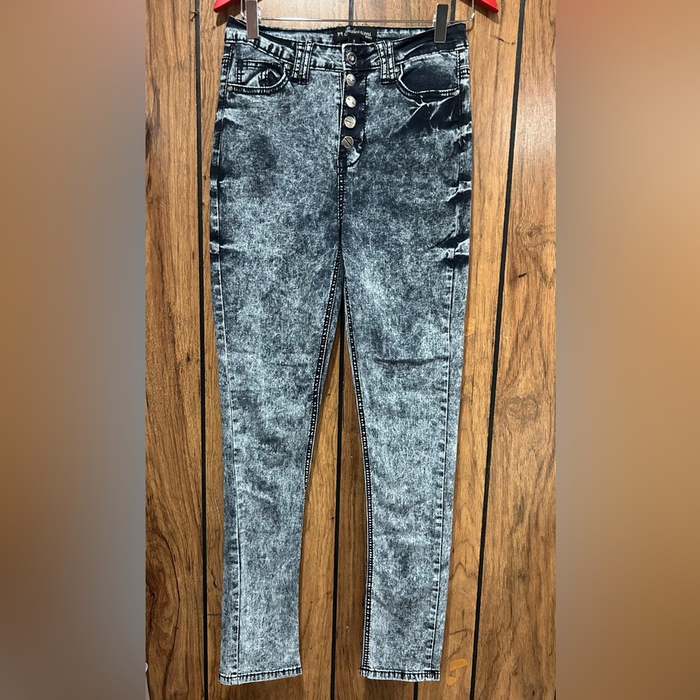 Women’s dark blue high waisted denim size 9